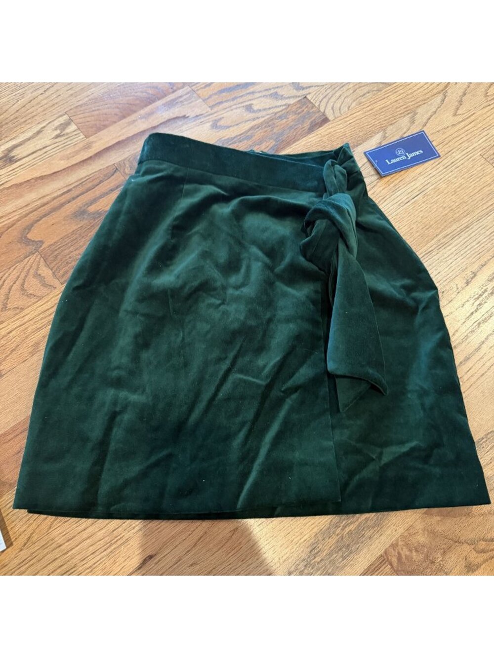 LAUREN JAMES WOMENS XS GREEN VELVET SKIRT NEW